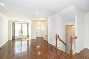 69 Nicholas Dr W, Des Plaines, IL 60016 - Photo 9