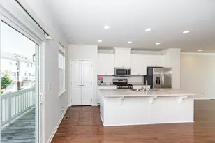 69 Nicholas Dr W, Des Plaines, IL 60016 - Photo 5