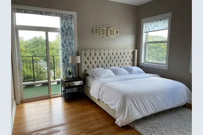 2551 W Arthur Avenue #2E, Chicago, IL 60645 - Photo 13