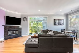 2551 W Arthur Ave, Chicago, IL 60645 - Photo 7