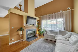 1424 Derby Ln, Mundelein, IL 60060 - Photo 3