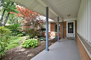 823 Milbeck Ave, Elk Grove Village, IL 60007 - Photo 3