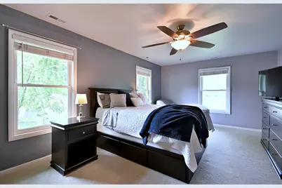 823 Milbeck Avenue, Elk Grove Village, IL 60007 - Photo 37