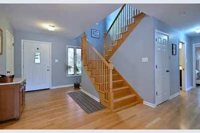 823 Milbeck Avenue, Elk Grove Village, IL 60007 - Photo 5