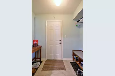 823 Milbeck Avenue, Elk Grove Village, IL 60007 - Photo 15