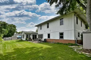 823 Milbeck Ave, Elk Grove Village, IL 60007 - Photo 49