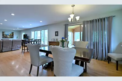 823 Milbeck Avenue, Elk Grove Village, IL 60007 - Photo 21