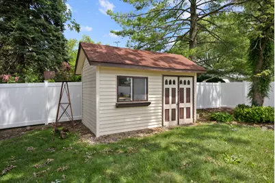 1060 Warwick Lane, Elk Grove Village, IL 60007 - Photo 25