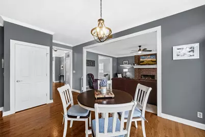 40W612 N Blue Lake Circle, Campton Hills, IL 60175 - Photo 7