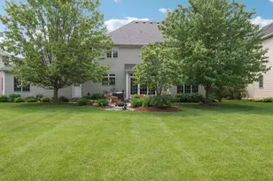 40W612 N Blue Lake Cir, Campton Hills, IL 60175 - Photo 41