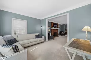 40W612 N Blue Lake Cir, Campton Hills, IL 60175 - Photo 11