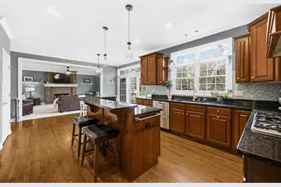 40W612 N Blue Lake Circle, Campton Hills, IL 60175 - Photo 5