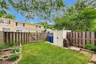 816 Mansfield Ct, Schaumburg, IL 60194 - Photo 17