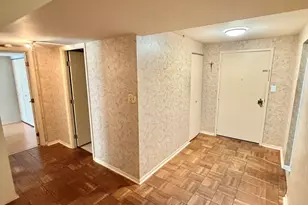 3505 Lakeview Dr, Hazel Crest, IL 60429 - Photo 7