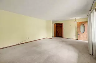 109 E Park View Dr, Forrest, IL 61741 - Photo 13