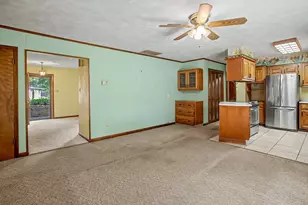 109 E Park View Dr, Forrest, IL 61741 - Photo 15