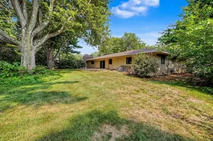 109 E Park View Dr, Forrest, IL 61741 - Photo 7
