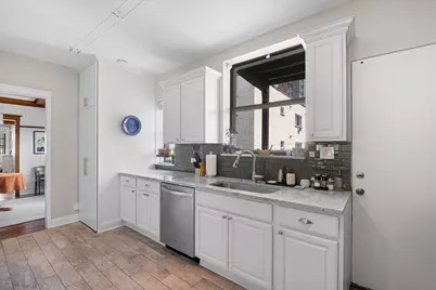 3749 N Pine Grove Avenue #3, Chicago, IL 60613 - Photo 11