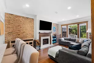 3749 N Pine Grove Ave, Chicago, IL 60613 - Photo 3