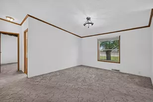 414 N Pine St, Gardner, IL 60424 - Photo 13