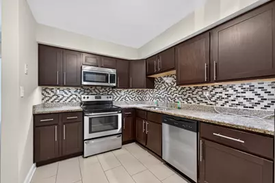 670 Pinecrest Drive #101, Prospect Heights, IL 60070 - Photo 5