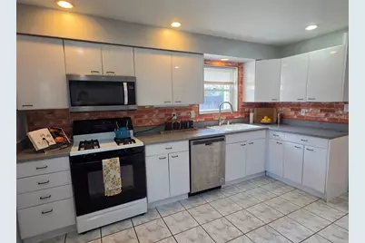 8418 W Crain Street, Niles, IL 60714 - Photo 5