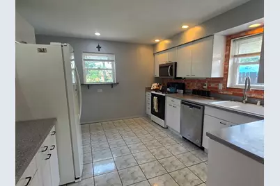 8418 W Crain Street, Niles, IL 60714 - Photo 3