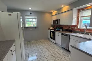 8418 W Crain St, Niles, IL 60714 - Photo 3
