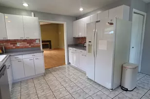 8418 W Crain St, Niles, IL 60714 - Photo 7