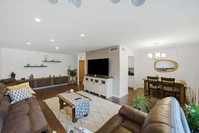 840 Wellington Avenue #215, Elk Grove Village, IL 60007 - Photo 11