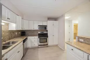 425 Home Ave, Oak Park, IL 60302 - Photo 7