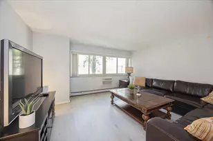 425 Home Ave, Oak Park, IL 60302 - Photo 5