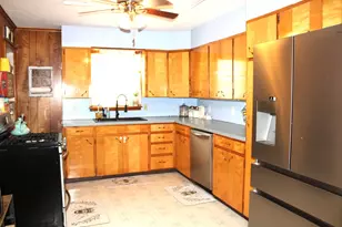230 N Cherry St, Centralia, IL 62801 - Photo 21