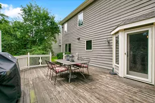 735 Queens Gate Cir, Sugar Grove, IL 60554 - Photo 29