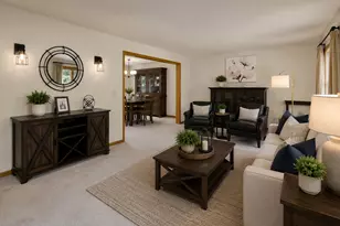 735 Queens Gate Cir, Sugar Grove, IL 60554 - Photo 13
