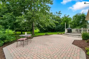 735 Queens Gate Cir, Sugar Grove, IL 60554 - Photo 33
