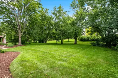 735 Queensgate Circle, Sugar Grove, IL 60554 - Photo 35
