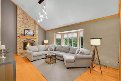 735 Queensgate Circle, Sugar Grove, IL 60554 - Photo 9