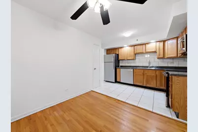 714 N Austin Boulevard #202, Oak Park, IL 60302 - Photo 9
