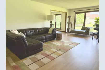 195 Clover Hill Lane, North Barrington, IL 60010 - Photo 9