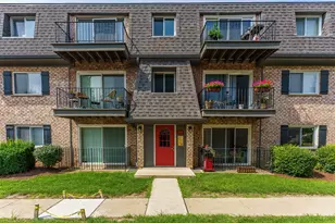 884 S Plum Grove Rd, Palatine, IL 60067 - Photo 17