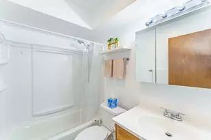 884 S Plum Grove Rd, Palatine, IL 60067 - Photo 11