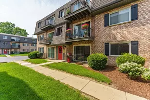 884 S Plum Grove Rd, Palatine, IL 60067 - Photo 19