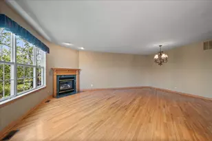 7951 Hedgewood Dr, Darien, IL 60561 - Photo 13