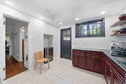 9924 S Longwood Drive, Chicago, IL 60643 - Photo 13