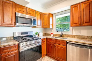 28W520 Lester St, West Chicago, IL 60185 - Photo 9