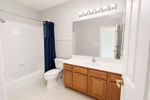 1361 Scarboro Rd, Schaumburg, IL 60193 - Photo 13