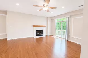 1361 Scarboro Rd, Schaumburg, IL 60193 - Photo 5