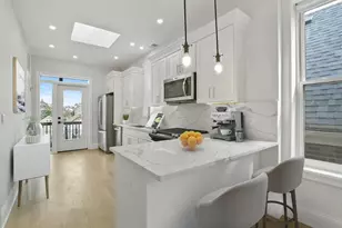 1241 N Bosworth Ave, Chicago, IL 60642 - Photo 5