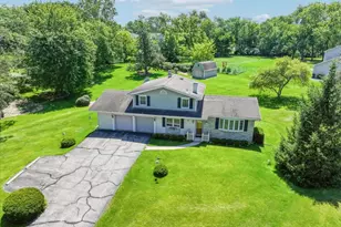 28771 W Park Dr, Barrington, IL 60010 - Photo 1